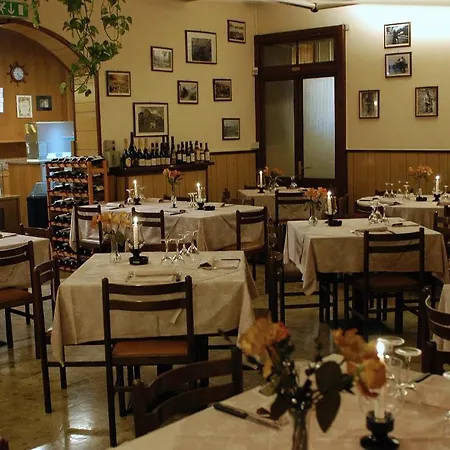 酒店 Vecchia 梅纳焦