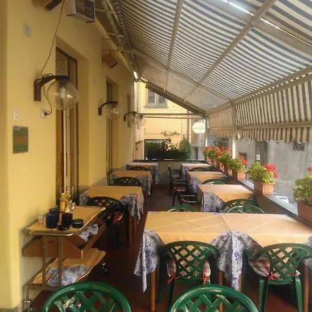 Vecchia Hotel